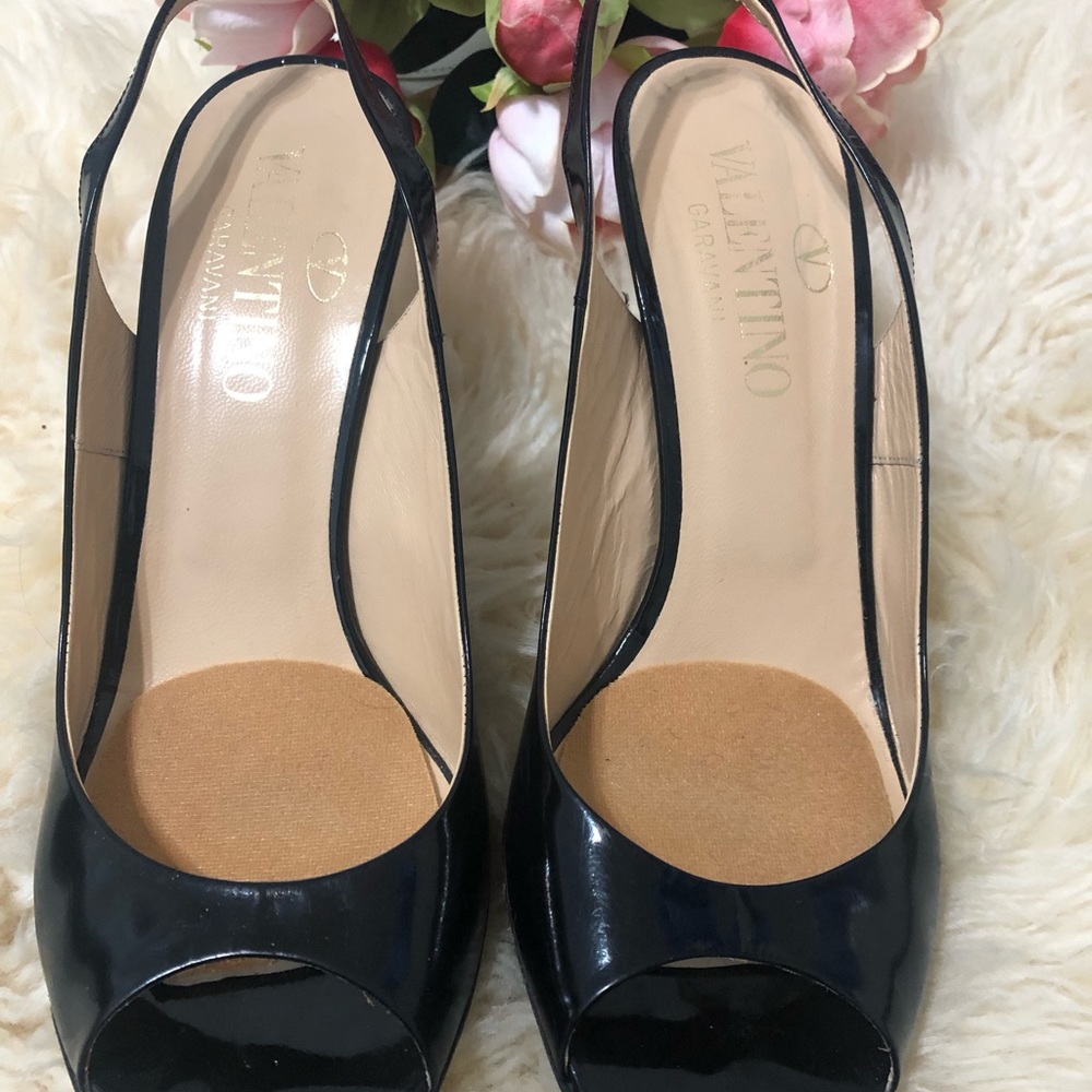 Nice heels but they are too big for me